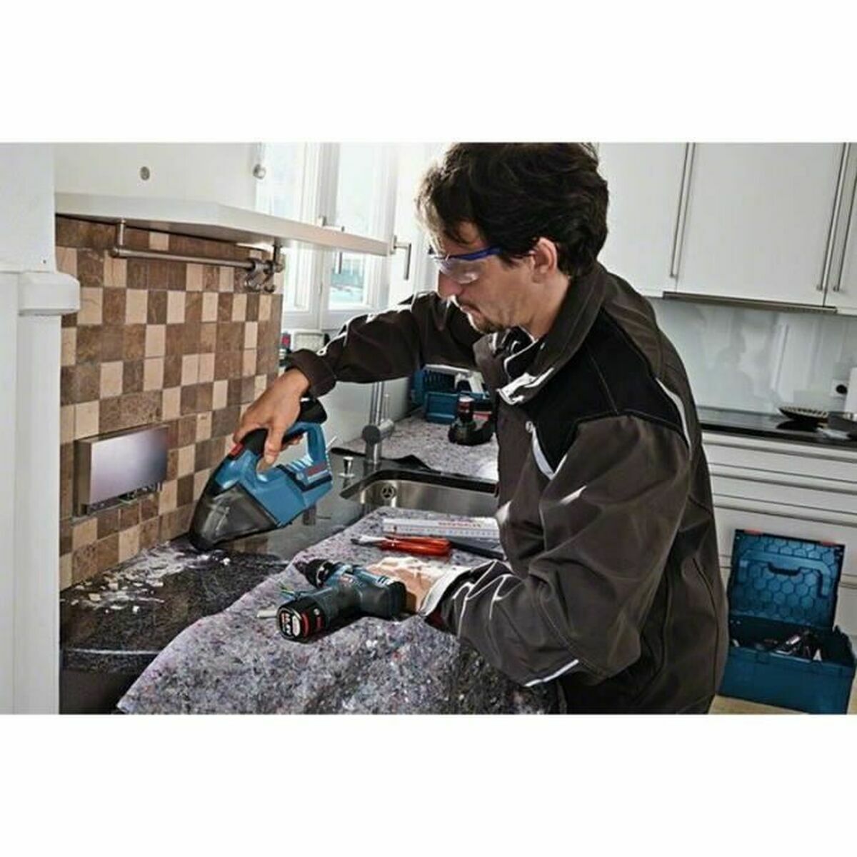 V1H3043FD6C7991E9EF1B0CC562BF5363F9RP3