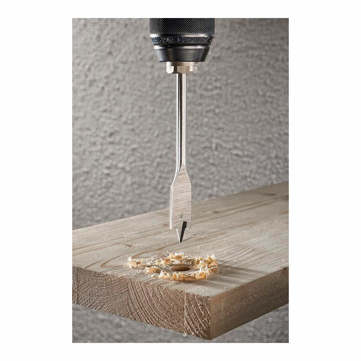 V2H779E06B730F188E5B1E78CE10E0E1D9FR5823907P2