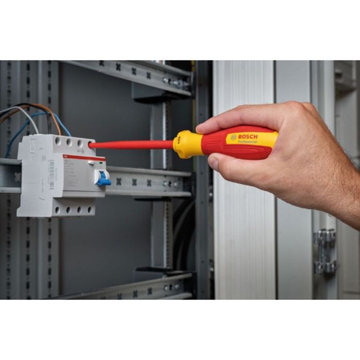 V1H9865003BF48BB619D537E86B90D1993BRP2