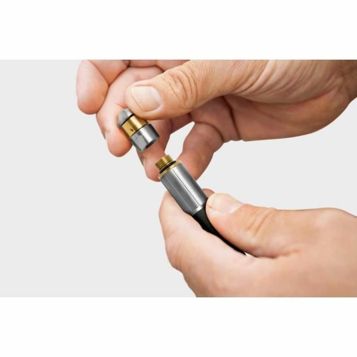 V2HF771CCA93A6E7C2B2D6B2DA15E138B12R6142191P2