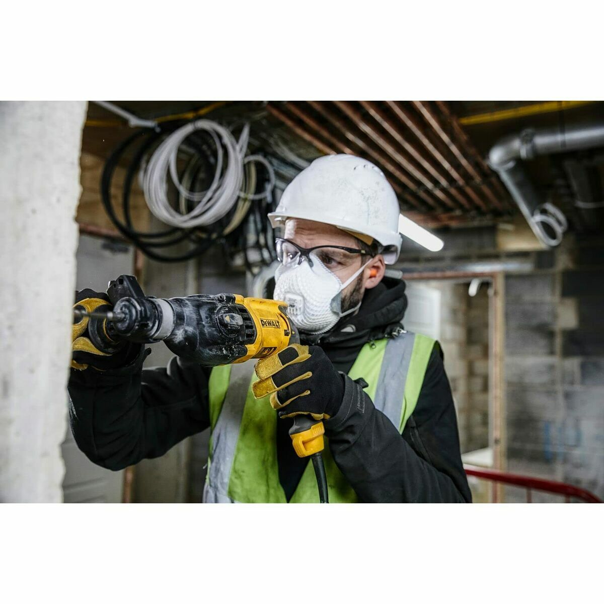 V2HE5F716806043ABC0003B955AD6E8B5C6R5821761P6