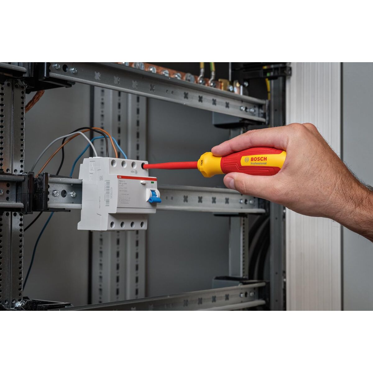 V2HB8B582D852B310646965FD91E1C34F8CR7425154P6